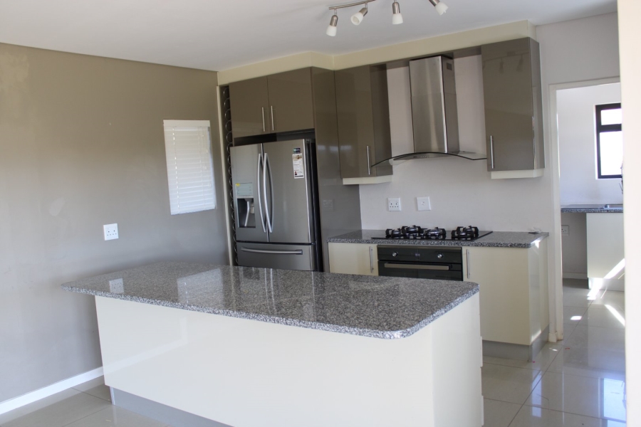4 Bedroom Property for Sale in Kidds Beach Eastern Cape